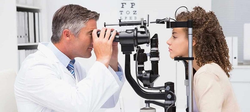 دکتر چشم پزشک برای سردرد