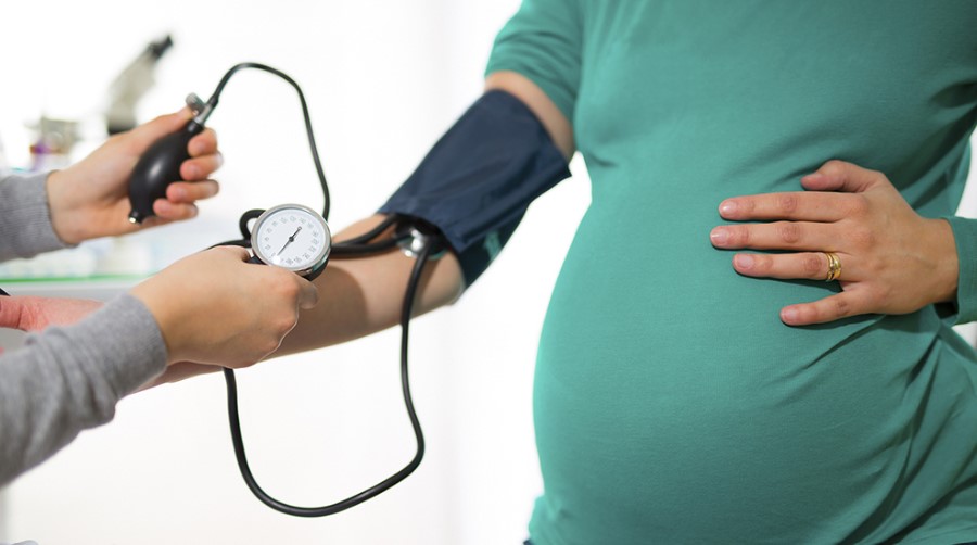 چرا در بارداری فشار بالا میرود ؟