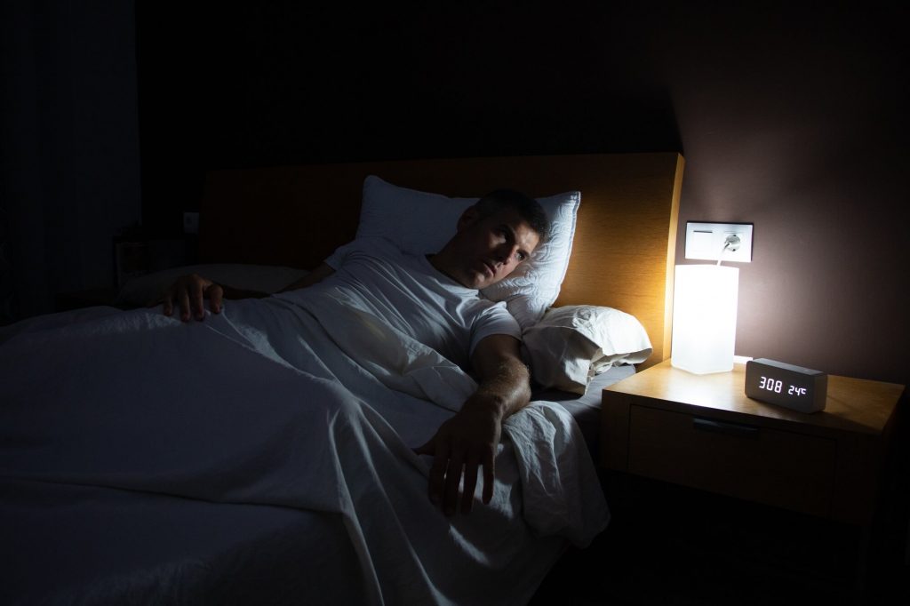 عوامل خطر ابتلا به بی خوابی شبانه