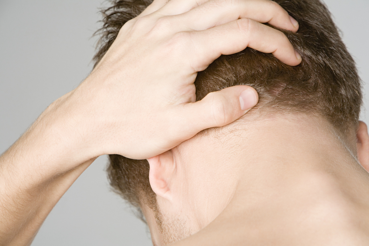علت درد پشت سر چیست؟ درمان آن