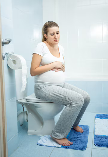 زور زدن در دستشویی در بارداری