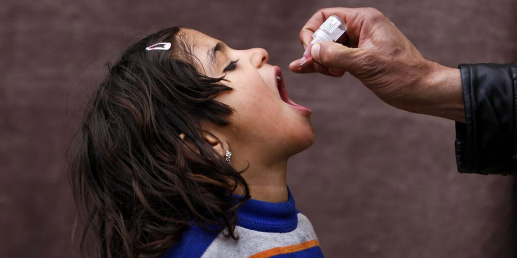 ریشه کن شدن فلج اطفال