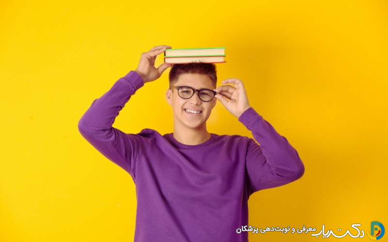 کتاب‌ها و منابع پیشنهادی برای والدینی که فرزند نوجوان دارند