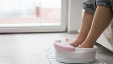 خواص گذاشتن پا در اب نمک نظر طب سنتی