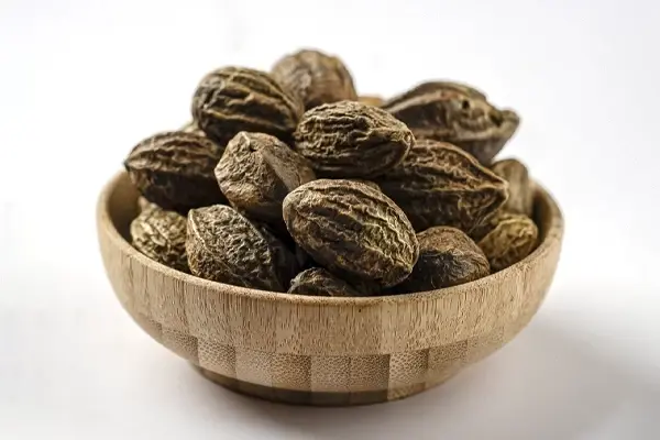 خواص هلیله سیاه برای پوست صورت