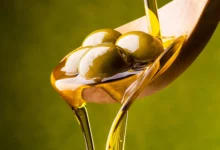 خواص روغن زیتون برای ابرو