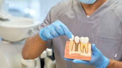 آیا ایمپلنت دندان می تواند مشکلات جویدن و گاز زدن را حل کند؟