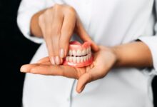 چگونه دندان مصنوعی برای افراد مختلف طراحی می شود؟