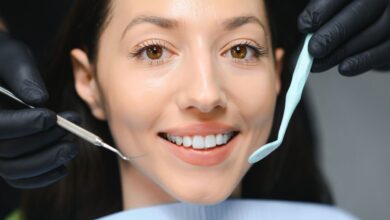 چه عواملی بر قیمت بلیچینگ دندان تأثیر می گذارند؟