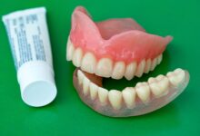 مقایسه چسب دندان فیکسودنت و کورگا