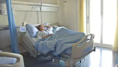 نحوه خوابیدن بعد از عمل لاپاراسکوپی چگونه باید باشد؟