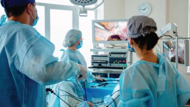 چند سوراخ روی شکم برای لاپاراسکوپی ایجاد میشود؟