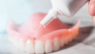 بهترین چسب دندان مصنوعی کدام است؟