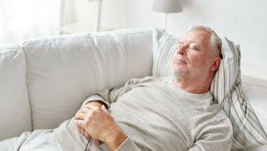 علت خواب زیاد سالمند آلزایمری چیست ؟